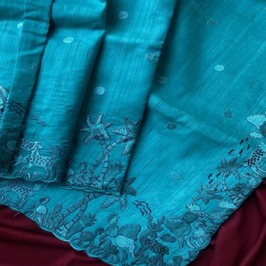 VASTRA COTTAGE Sari de Seda Matka Pura con Bordado Multihilo, Diseño Monocromático y Blusa con Trabajo Butti, Elegante para Fiestas - Product Image 2