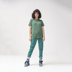 Camiseta de Manga Larga con Cuello Redondo para Mujer, 100% Algodón Peinado Airlume Hilado en Anillo, 32 Hilos, 4.2 oz, Color Mostaza, Corte Ajustado Informal - Product Image 6