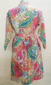 Veste en coton bohème Kantha pour femmes, veste d'hiver patchwork avec imprimé bohème, fabriquée à la main en Inde - Product Image 4