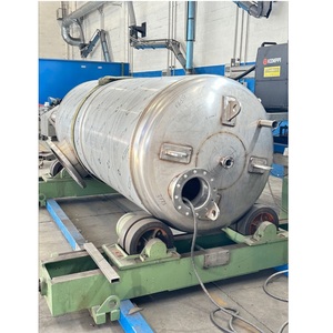 Réservoir industriel sur mesure, best-seller, fabriqué avec des matériaux résistants à la corrosion pour le traitement de l'eau, disponible à la vente - Product Image 2