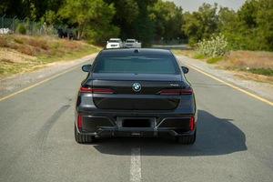 NUEVO BMW Serie 7 740i M Sport 2026 - Motor 4.4L - Combustible Gasolina - 585hp Euro6 - TRANSMISIÓN AUTOMÁTICA - Volante a la Izquierda - Product Image 6