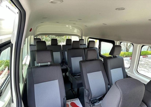 Bus Toyota Hiace d'occasion très bien entretenu, 18 places, transmission automatique et manuelle disponible - Product Image 3