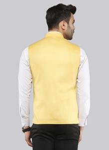 Chaleco Moderno Color Limón para Hombre, Ideal para Bodas, Fiestas, Eventos Festivos y Actuaciones Escénicas, Disponible al Mejor Precio - Product Image 3