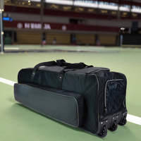 Bolsa de Cricket con Ruedas, Color Negro y Rojo, Nombre y Números, Nombre del Club