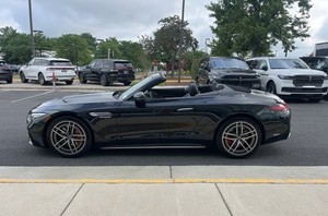 Voiture d'occasion <span class=keywords><strong>Mercedes</strong></span>-<span class=keywords><strong>AMG</strong></span> SL Roadster 2024-2025 abordable, intérieur foncé, sièges en cuir, toit ouvrant, coffre, au meilleur <span class=keywords><strong>prix</strong></span>, voiture de qualité - Product Image 3