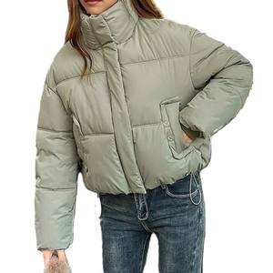 Veste pour femmes à col montant personnalisée Veste matelassée tendance Veste d'hiver coupe-vent Veste matelassée élégante à fermeture éclair Vente en gros - Product Image 4