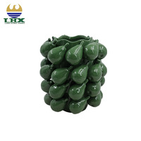Vase en céramique en forme de poire personnalisé glaçure verte brillante pot de fleurs de table d'intérieur aux fruits 3D pour la décoration de la maison, du salon et de la salle à manger