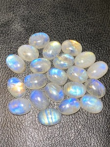 Venta al por mayor de cabujones de piedra lunar arcoíris azul llamativo, piedra preciosa natural blanca, pulido en ambos lados, forma ovalada, tercera parte. - Product Image 3