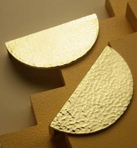 Poignée élégante de porte d'armoire décorative moderne en forme de lune dorée à double poignée pour intérieurs de bureaux à domicile - Product Image 3