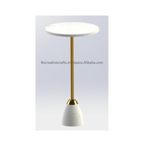 Notre plateau en marbre moderne et notre table de base pour boissons sont dotés d'un plateau en verre transparent élégant et d'une base en métal disponible pour rehausser tout intérieur moderne - Product Image 1