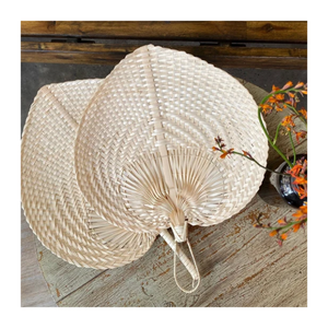 Abanico de mano en forma de hoja de bambú ecológico hecho a mano rústico regalo de invitado tradicional de Vietnam y decoración de fiesta de verano - Product Image 6