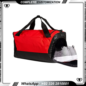 Sac de sport personnalisé en polyester d'usine Sac de sport imperméable grand sac de gymnastique avec impression de logo personnalisé - Product Image 2