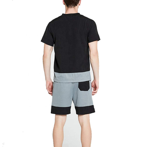 Ensembles personnalisés pour hommes en gros – Nouveaux ensembles d'été 2025 tendance – Tenues courtes 2 pièces : T-shirt col rond et short - Product Image 2