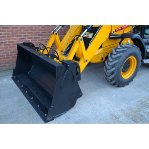 Retroexcavadora Cargadora y Excavadora Articulada Marca Europea 4cx Nueva y Usada con Motor, Bomba y Garantía de 2 Años en Venta - Product Image 6