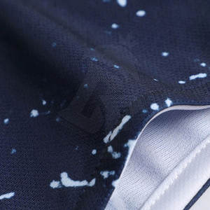 Uniforme de baloncesto de sublimación duradero hecho con materiales avanzados que garantizan comodidad y un uso duradero - Product Image 5