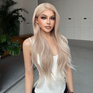 Perruque synthétique Rosalie-DWY 136 à raie libre, ondulée, blond clair champion, avec dentelle transparente sur le devant - Product Image 4