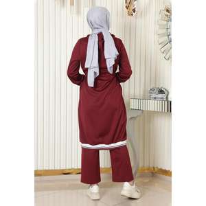 Ensemble décontracté 2 pièces côtelé bordeaux à capuche pour femme : haut long et short mi-long MSW19196-2 - Product Image 4