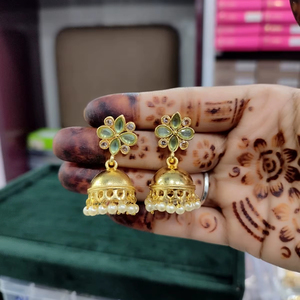 Boucles d'oreilles Jhumka du Cachemire en alliage traditionnel Bijoux indiens Boucle d'oreille indienne - Product Image 1