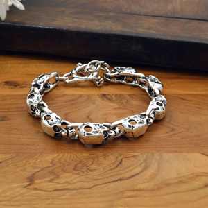 Pulsera de eslabones con calavera plateada para hombre, estilo gótico punk, cadena de acero inoxidable, joyería de moda, cierre resistente, OEM ODM personalizado - Product Image 1