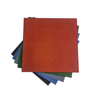 Conception de revêtement de sol de qualité supérieure avec plusieurs couleurs, caractéristique de sécurité améliorée, tapis de terrain de jeu en caoutchouc pour parc d'attractions - Product Image 1