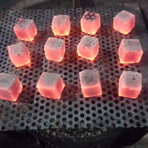 Briquetas de Carbón Vegetal de Calidad Superior Hechas con Cáscaras de Coco en Indonesia, Perfectas para Usar con Shisha/Hookah - Product Image 1