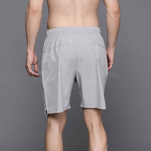 Pantalones cortos deportivos de rendimiento para hombres con forro antirozaduras y pantalones cortos de gimnasio de material ligero de secado rápido para hombres - Product Image 2