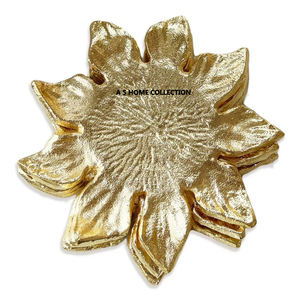 ชุดที่รองแก้วโลหะสำหรับตกแต่งรูปดอกไม้สีทองหรูหราสไตล์บ้านและร้านอาหาร - Product Image 1