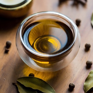 Huile essentielle pure 100% naturelle Huile de feuille de piment de la Jamaïque (Pimenta Dioica) Note de milieu douce 10ml Prix de gros en vrac Fournisseur OEM Peau - Product Image 6