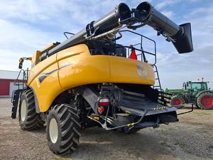 Meilleur prix utilisé 2024 New And Holland CR9.90 Moissonneuse-batteuse à vendre - Product Image 4