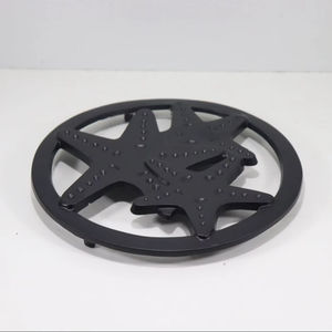 Support pour plats chauds utilisé pour garder les casseroles et poêles disponibles chez HHO - Product Image 1