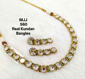 Lujoso conjunto de collar nupcial Kundan con diseños personalizados para boutiques étnicas El mejor valor para compradores a granel - Product Image 3