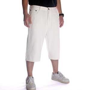 Short en jean d'été à la mode pour hommes avec décoration brodée conception de cordon de serrage élastique de taille moyenne pour une tenue décontractée quotidienne - Product Image 1