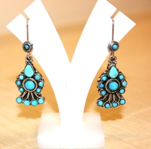 Boucles d'oreilles pendantes en argent sterling 925 fabriquées à la main de style ethnique pierres de cristal de guérison turquoise cadeau artisanal naturel unisexe - Product Image 2