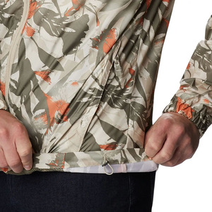 Unisex XL Size Soft Shell Hooded Jacket Three-Dimensional Cut Winter Waterproof Coat with Zipper Closure Outdoor Functional Use - Product Image 6