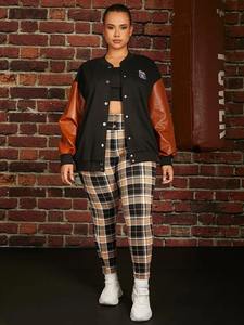 Chaqueta Varsity Extra Grande para Mujer, Chaqueta de Invierno de Manga Larga, Chaqueta con Mangas de Cuero Bordadas Personalizadas - Product Image 3