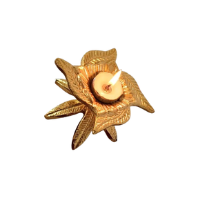 Diya Stand Diya Deepak Diwali Pooja artículos de decoración para el hogar hermosos Chapado en latón dorado acabado hogar boda de lujo - Product Image 2