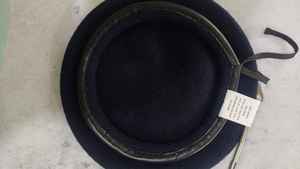 Béret en laine unisexe de haute qualité Personnalisable Couvre-chef pour adultes Directement du gouvernement israélien Élégant pour les vêtements de cérémonie en plein air - Product Image 5