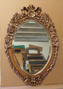 Cadeau de miroir mural décoratif exclusif de qualité supérieure Fêtes de mariage et occasions spéciales Artisanat en métal élégant pour les célébrations - Product Image 6