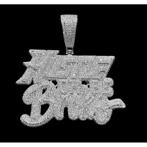Colgante de moissanita moderno estilo hip-hop con letras personalizadas, diseño para regalos - Product Image 3