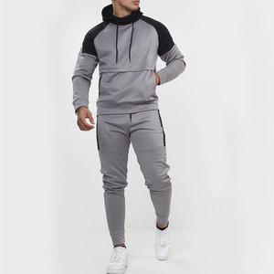 Ensemble de survêtements de sport pour hommes personnalisés, en coton 100% respirant, avec logo personnalisé, pour l'hiver, comprenant un sweat à capuche et un pantalon de jogging - Product Image 5