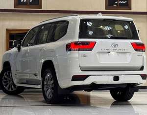 Toyota Land Cruiser GXR 2025, 3.5L Turbo, Automático, Volante a la Izquierda, con Neumáticos R20, Asientos de Cuero Oscuro y Techo Panorámico - Product Image 1