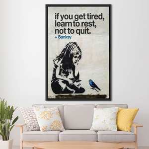 Impression sur toile d'art graffiti inspirant de Banksy - Affiche de rue élégante, encadrée en noir - Product Image 1