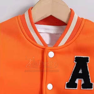 Chaqueta Letterman de alta calidad Logotipo personalizado Impreso Hombres Chaquetas Letterman Chaqueta Letterman de lana de algodón de invierno - Product Image 3