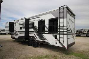 Tendance : Camping-car Fuzion Toy Hauler 373 d'occasion 2026 – Caravane de voyage - Product Image 3