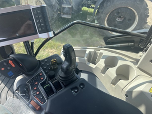 Tracteur à roues 4x4 BX25D légèrement utilisé avec boîte de vitesses et pompe à engrenages de 70 CV - Équipement agricole à haute productivité - Product Image 6