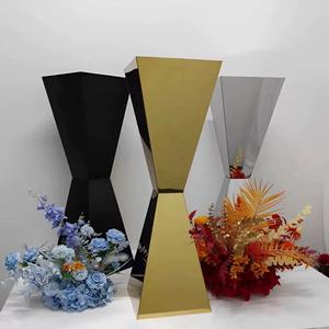 ขาตั้งดอกไม้โลหะทรงเรขาคณิตคุณภาพสูง ทนทาน หรูหรา สำหรับตกแต่งโต๊ะงานแต่งงาน - Product Image 5