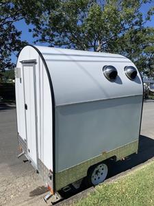 Remolque de Comida Rápida de Acero Inoxidable Premium 3.0 para Venta Minorista de Aperitivos, Dulces, Papas Fritas y Hot Dogs, Usado - Product Image 4