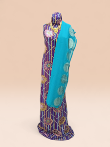 Robe somalienne de luxe en velours Maqbal Dirac, écologique, traditionnelle, noire, brodée de fleurs, douce et transparente, avec châle marron - Product Image 3