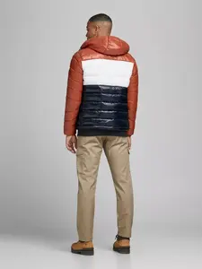 Veste polaire à capuche pour hommes, manteau d'hiver léger et élégant, imperméable et chaud, isolé et pliable pour l'extérieur. - Product Image 6