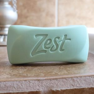 Achetez du savon en barre antiseptique Zest Fresh Aloe, rafraîchissant, fait main, imprimé à la sérigraphie transparente, taille standard, pour tous types de peau - Product Image 3